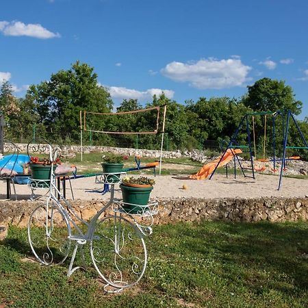 Holiday Home Sego With Private Pool Veliki Brocanac Zewnętrze zdjęcie