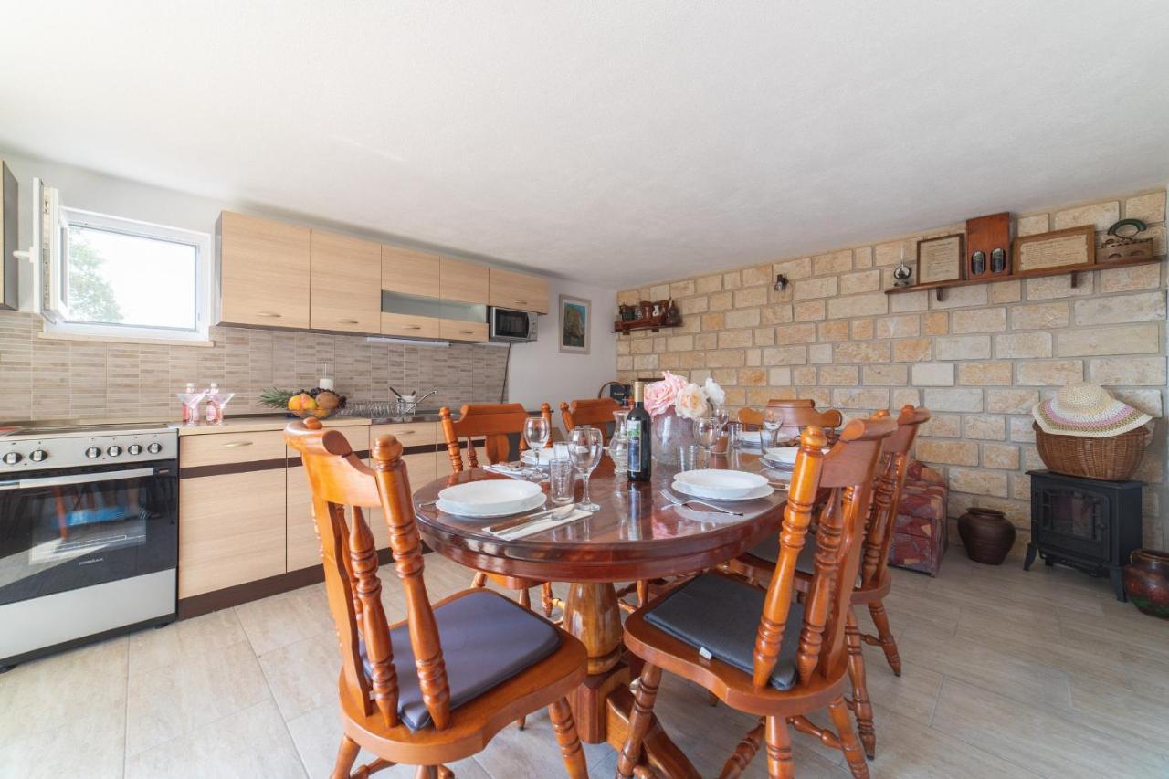 Holiday Home Sego With Private Pool Veliki Brocanac Zewnętrze zdjęcie