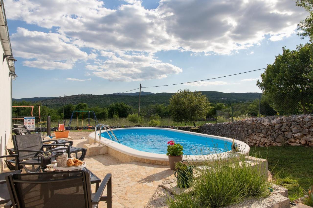 Holiday Home Sego With Private Pool Veliki Brocanac Zewnętrze zdjęcie