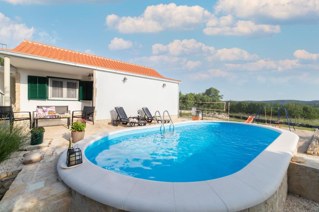 Holiday Home Sego With Private Pool Veliki Brocanac Zewnętrze zdjęcie