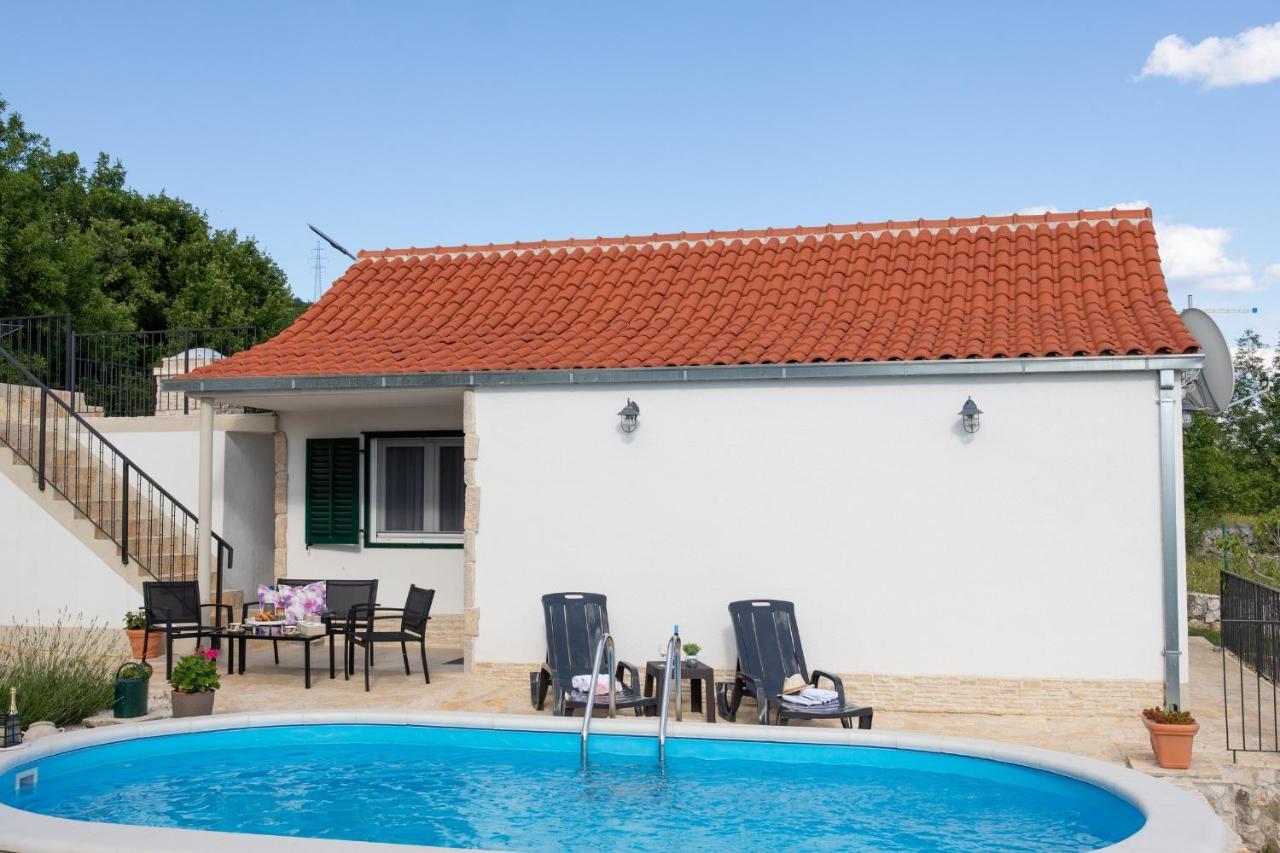 Holiday Home Sego With Private Pool Veliki Brocanac Zewnętrze zdjęcie
