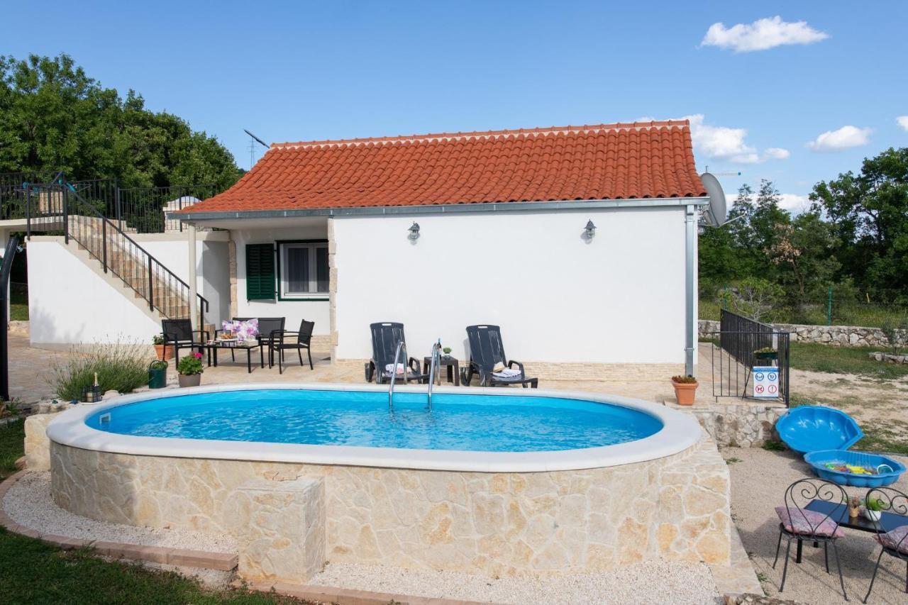 Holiday Home Sego With Private Pool Veliki Brocanac Zewnętrze zdjęcie