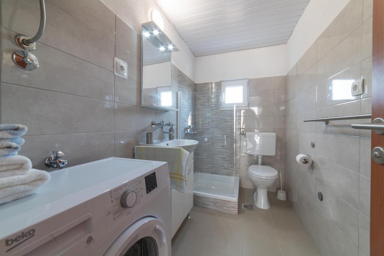 Holiday Home Sego With Private Pool Veliki Brocanac Zewnętrze zdjęcie